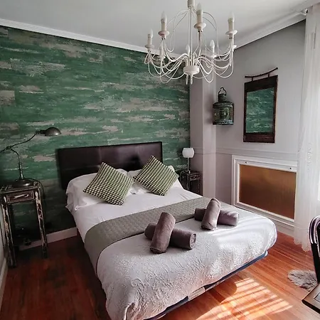 Diego's Vintage Apartment Bilbao
